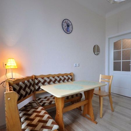 Castle View Apartment Нарва Экстерьер фото